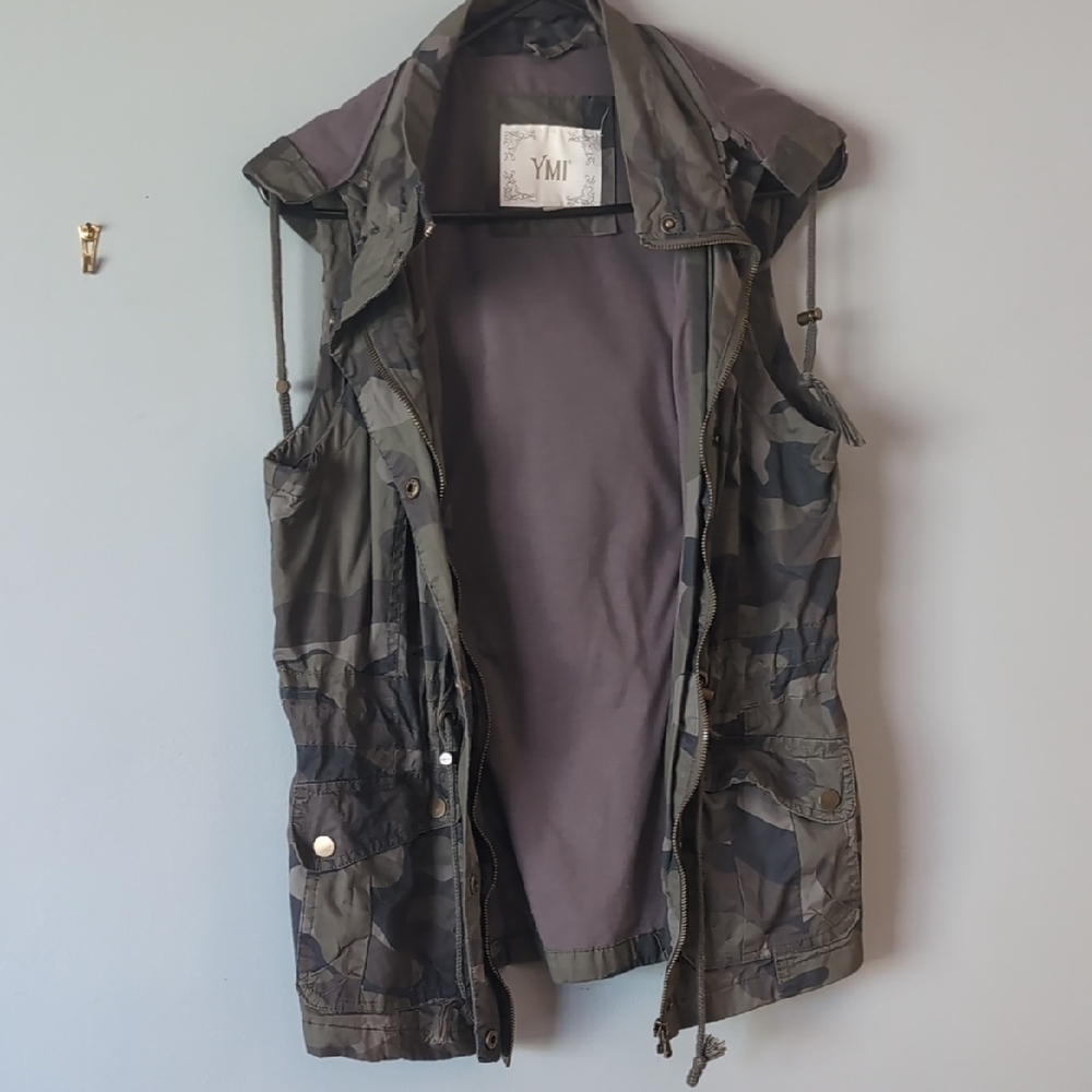 YMI Men's Camouflage Vest